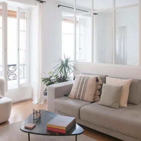 Apt LOFT style design in PARIS *